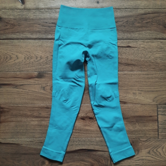 Lululemon Cropped Compression Tights - Picture 1 of 10